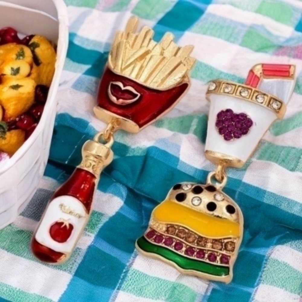 BETSEY JOHNSON BURGER & FRIES EARRINGS